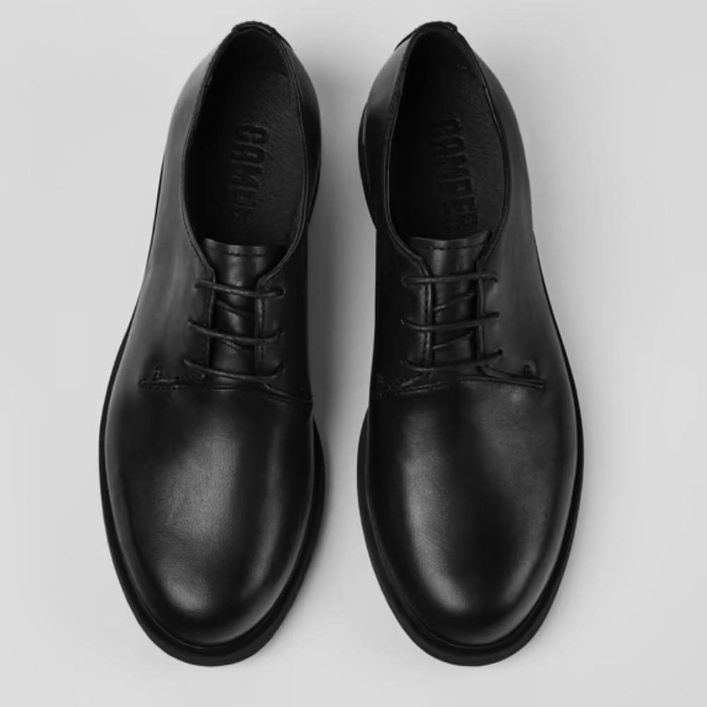 Camper Iman Black Leather Oxford Flat Shoes. Size 7. They are marked as a 38.